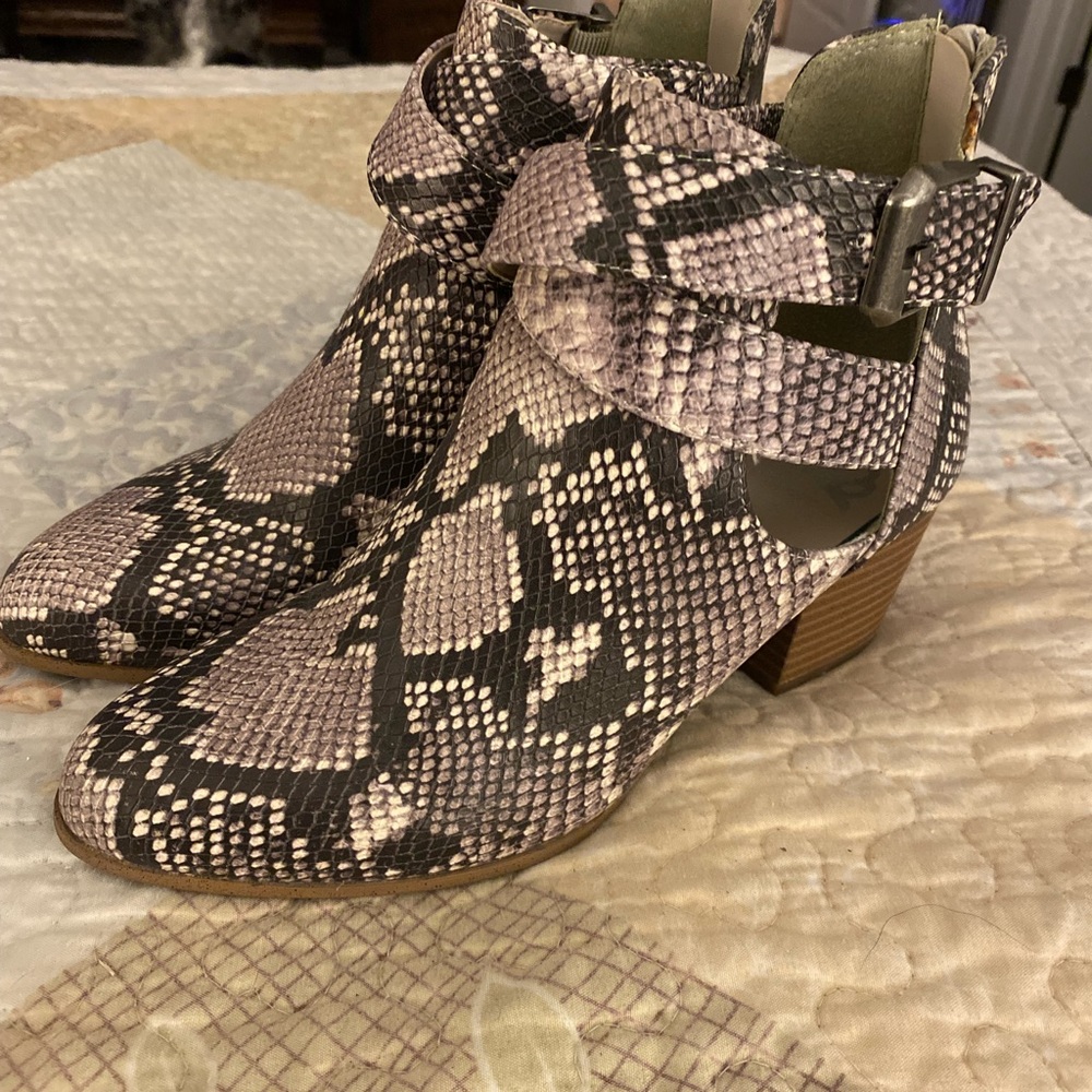 !!!!BRAND NEW!!!!Fergalicious Boots Size 7